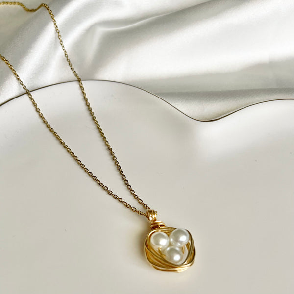 Collar de nido.